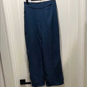 Old Navy Deep Blue Wide Leg Pull On  Pants with Pockets. Worn Once